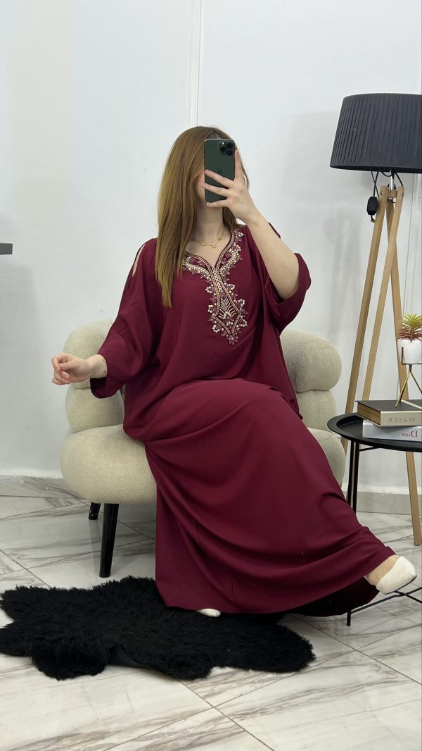 Émeraude — Robe Traditionnelle Chic avec Détails Strass