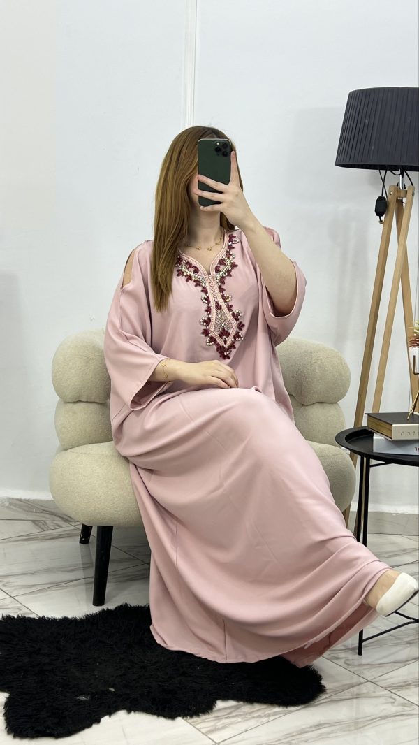 Émeraude — Robe Traditionnelle Chic avec Détails Strass