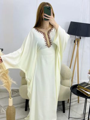 Butterfly Dress – Robe ample élégante en satin plasma brodé