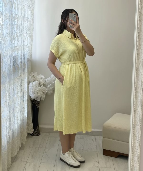 Robe Céleste - Coupe Midi Élégante avec Ceinture